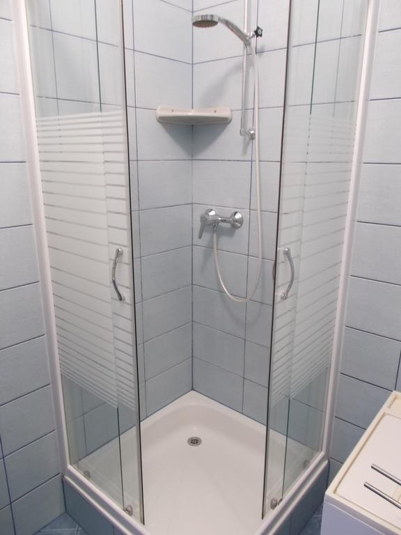 Liliom Apartments Balatonfuered 客房 照片