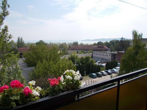 Liliom Apartments Balatonfuered 外观 照片